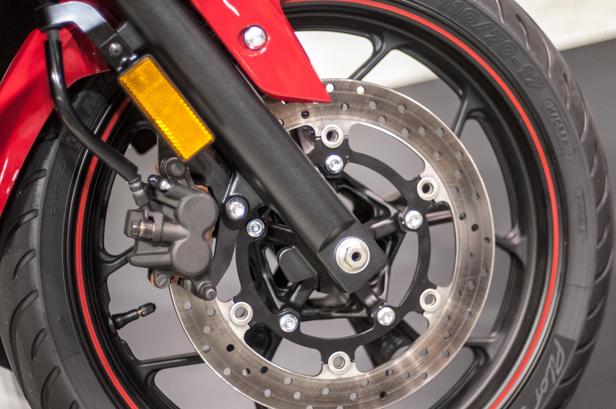 Yamaha r3 shop brembo caliper