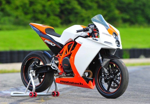 http://www.asphaltandrubber.com/wp-content/uploads/2011/12/Mototech-KTM-RC4-690R-supermono-01-635x444.jpg