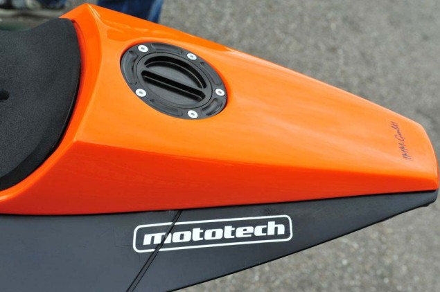 http://www.asphaltandrubber.com/wp-content/uploads/2011/12/Mototech-KTM-RC4-690R-supermono-09-635x422.jpg