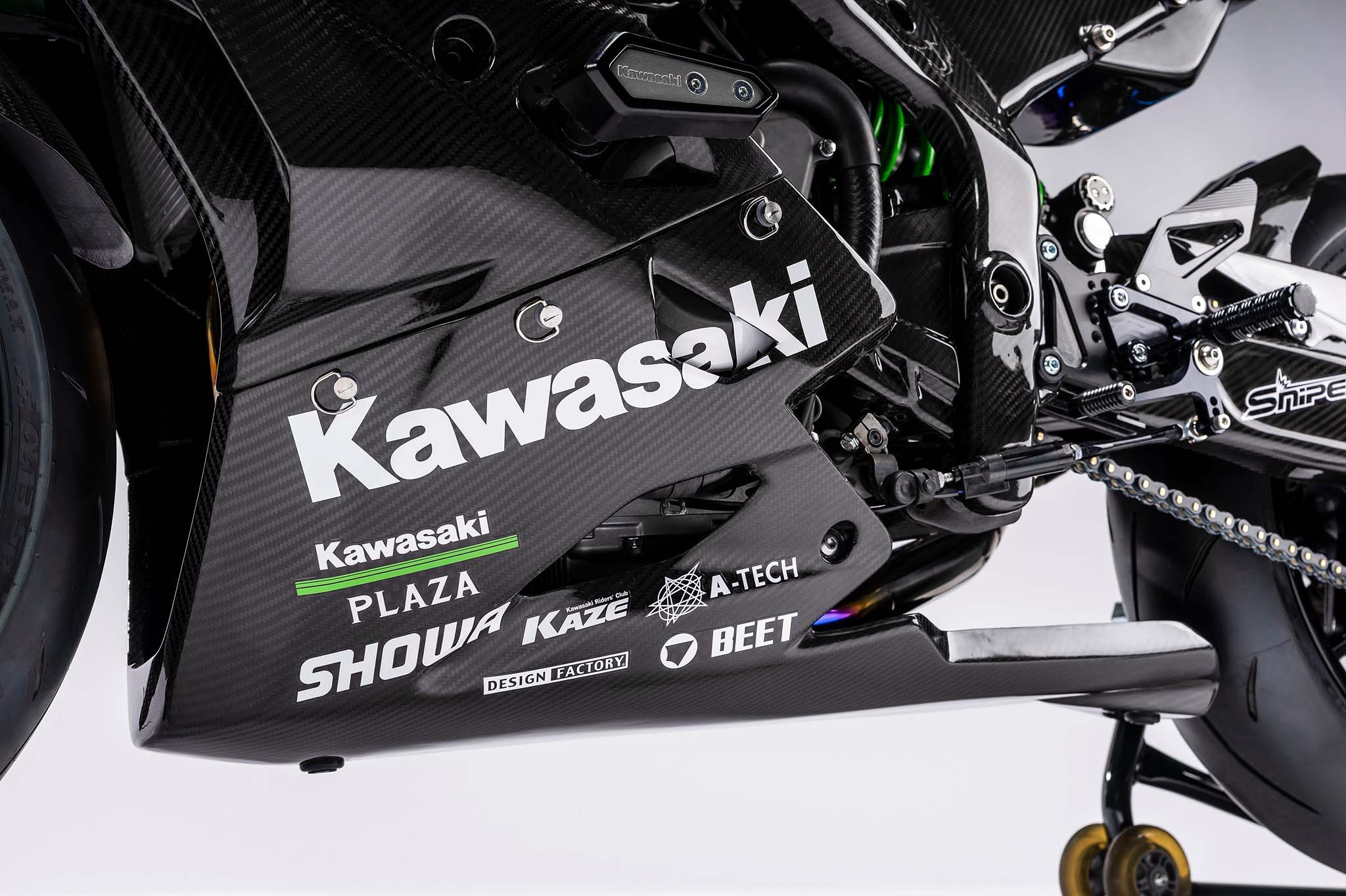 More Photos Of That Sexy Carbon Fiber Kawasaki Ninja Zx R Asphalt