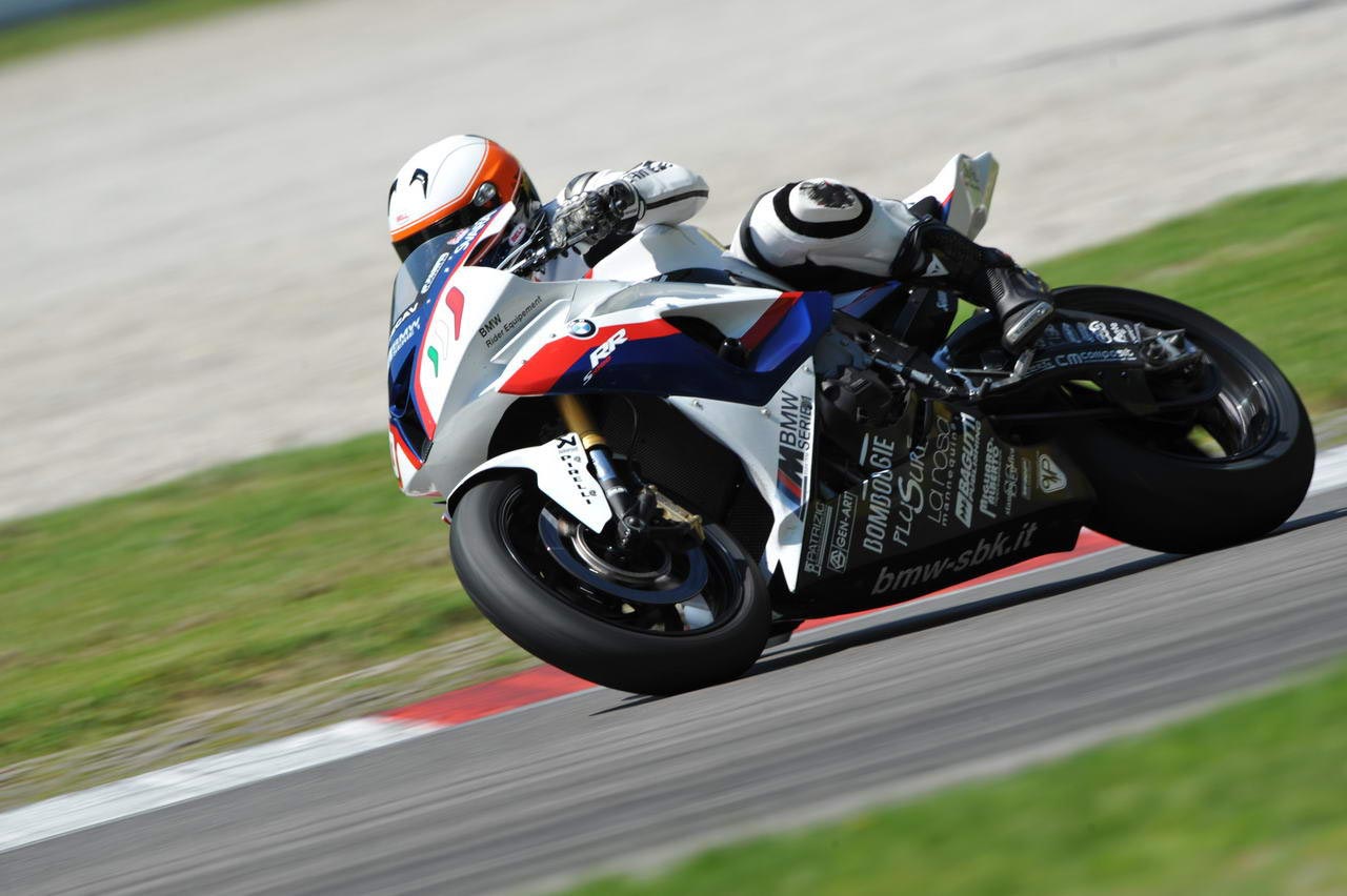 Ride Review: Riding the BMW S1000RR Superstock, Satellite Superbike, and  Factory World Superbikes - Asphalt & Rubber