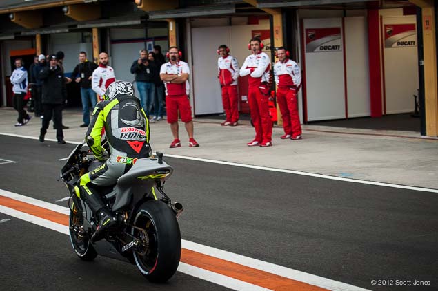 MotoGP: First Shots of Rossi Back on the Yamaha YZR-M1 - Asphalt & Rubber