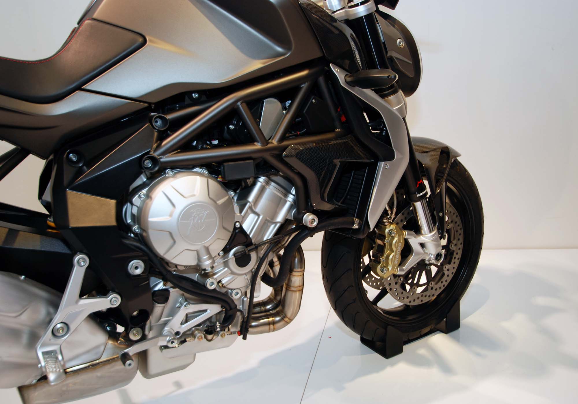 Up-Close With The MV Agusta Brutale 675 - Asphalt & Rubber