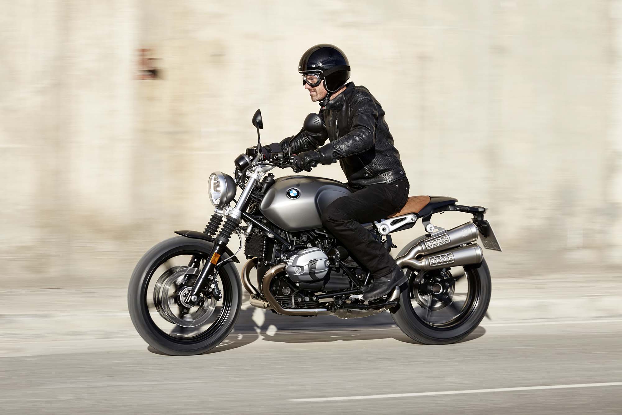 BMW R nineT Scrambler Mega Gallery (2000 x 1333 Pixel)