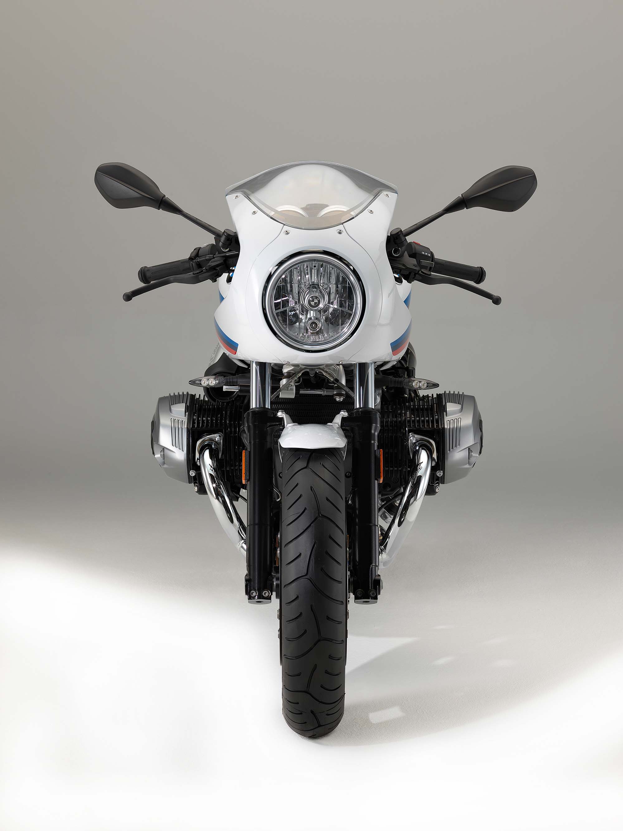 BMW R nineT Racer - Yet Another Café Racer (2000 x 2668 Pixel)