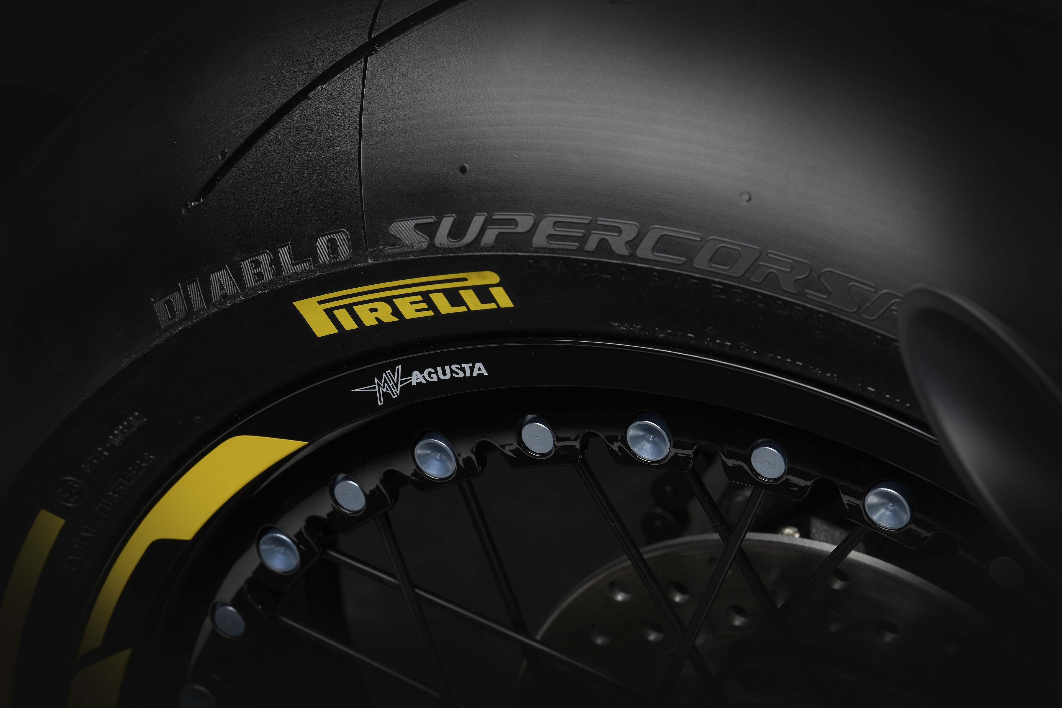 MV Agusta Dragster 800 RR Pirelli Debuts as Limited Edition - Asphalt ...