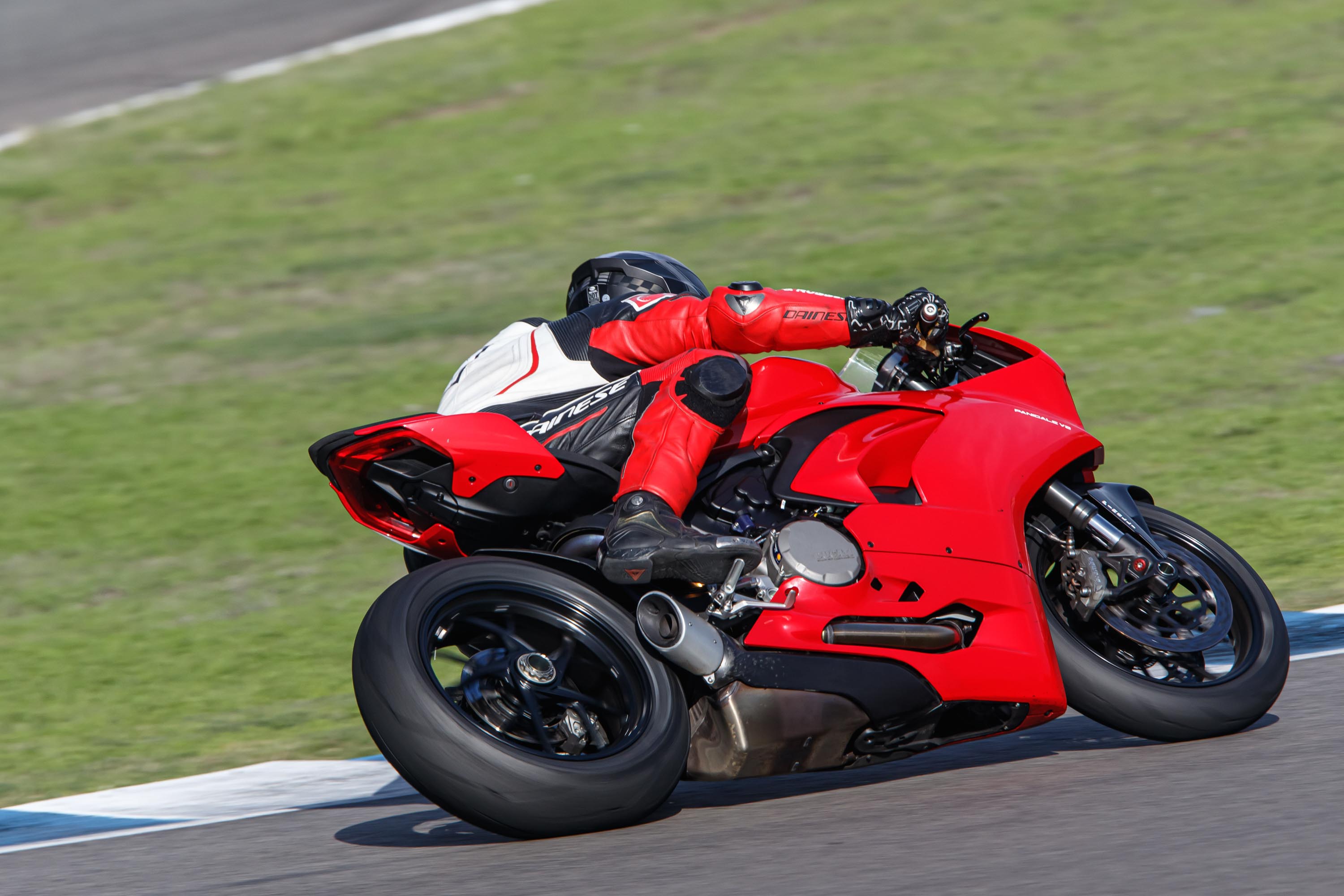 What Its Like To Ride The Ducati Panigale V2, A Review - Asphalt & Rubber