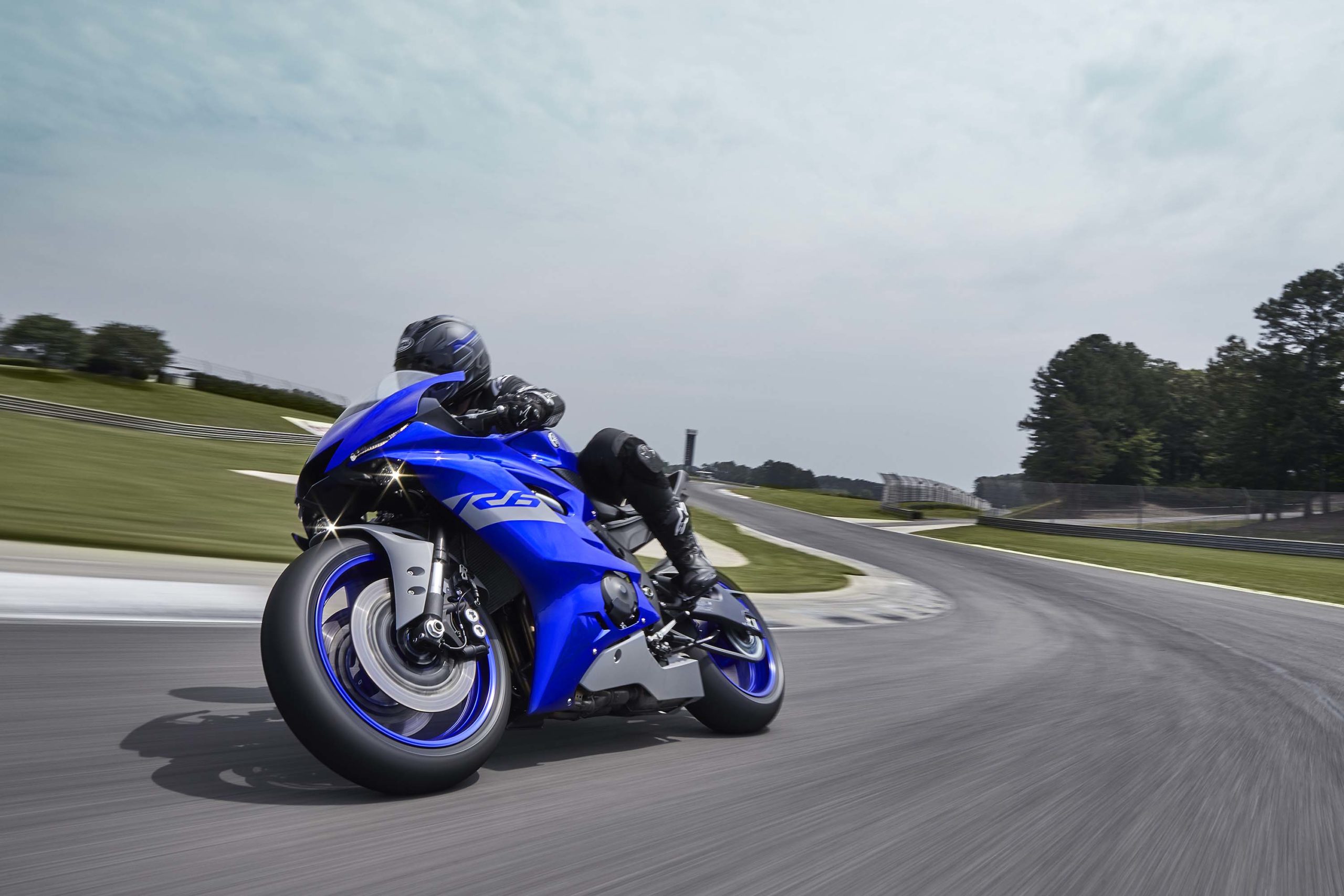 Yamaha R6 RACE Now Available for Your Supersport Track Fix Asphalt