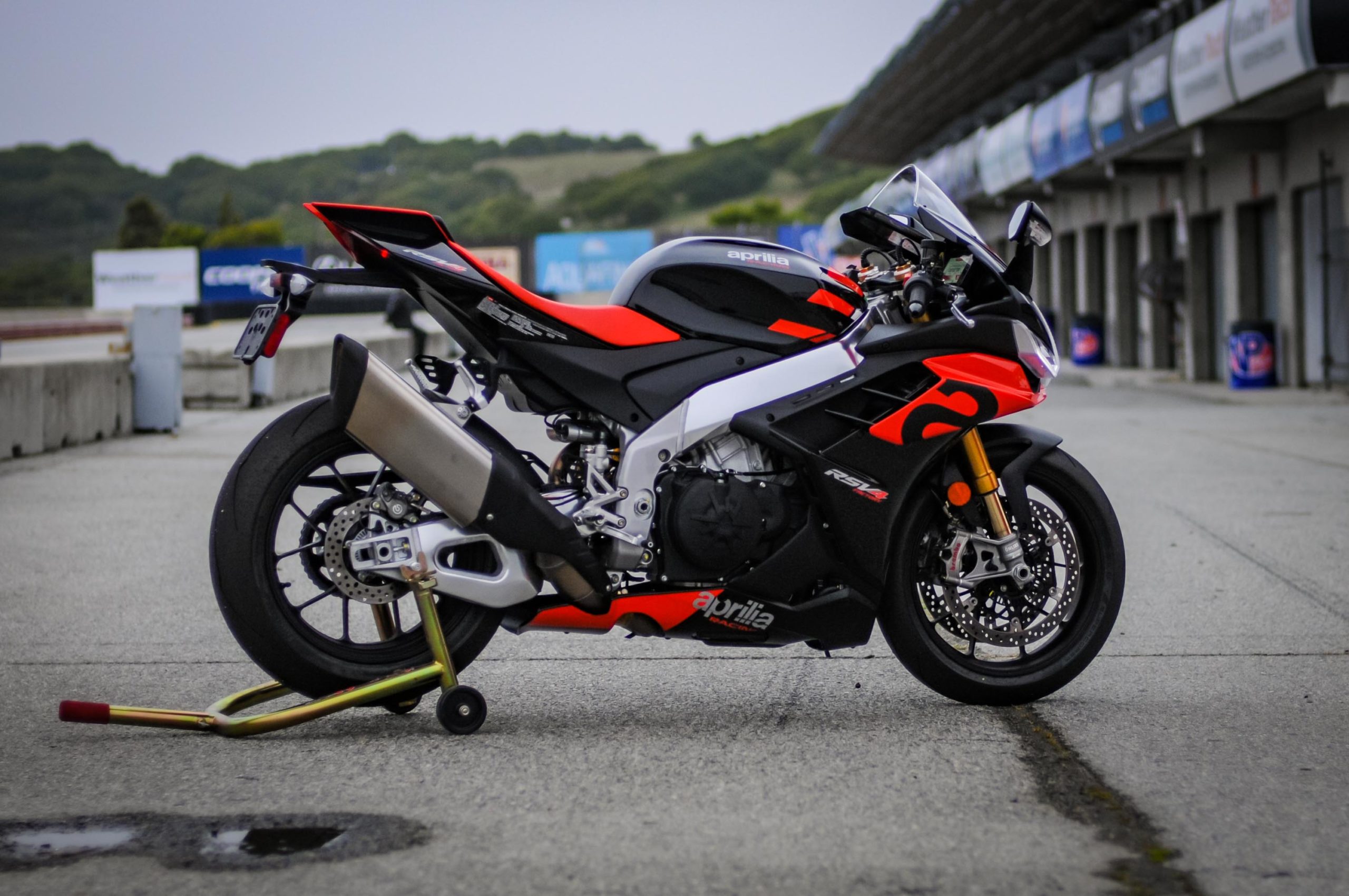 Априлия rsv4