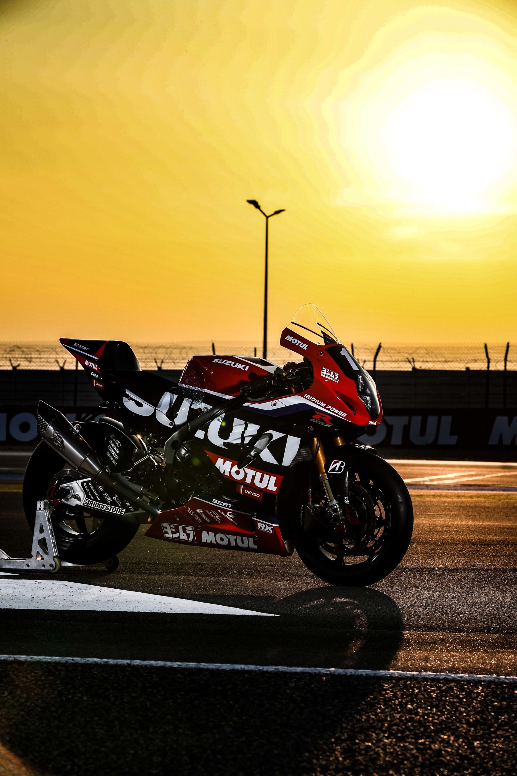 Title Favorite: The SERT Suzuki GSX-R1000 Endurance Race Bike - Asphalt ...