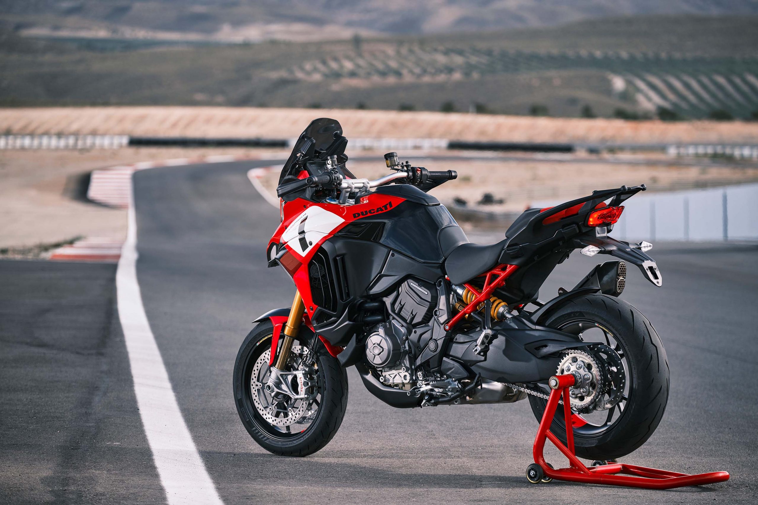 Ducati Multistrada V4 Pikes Peak Debuts to Rule All Mountains Asphalt