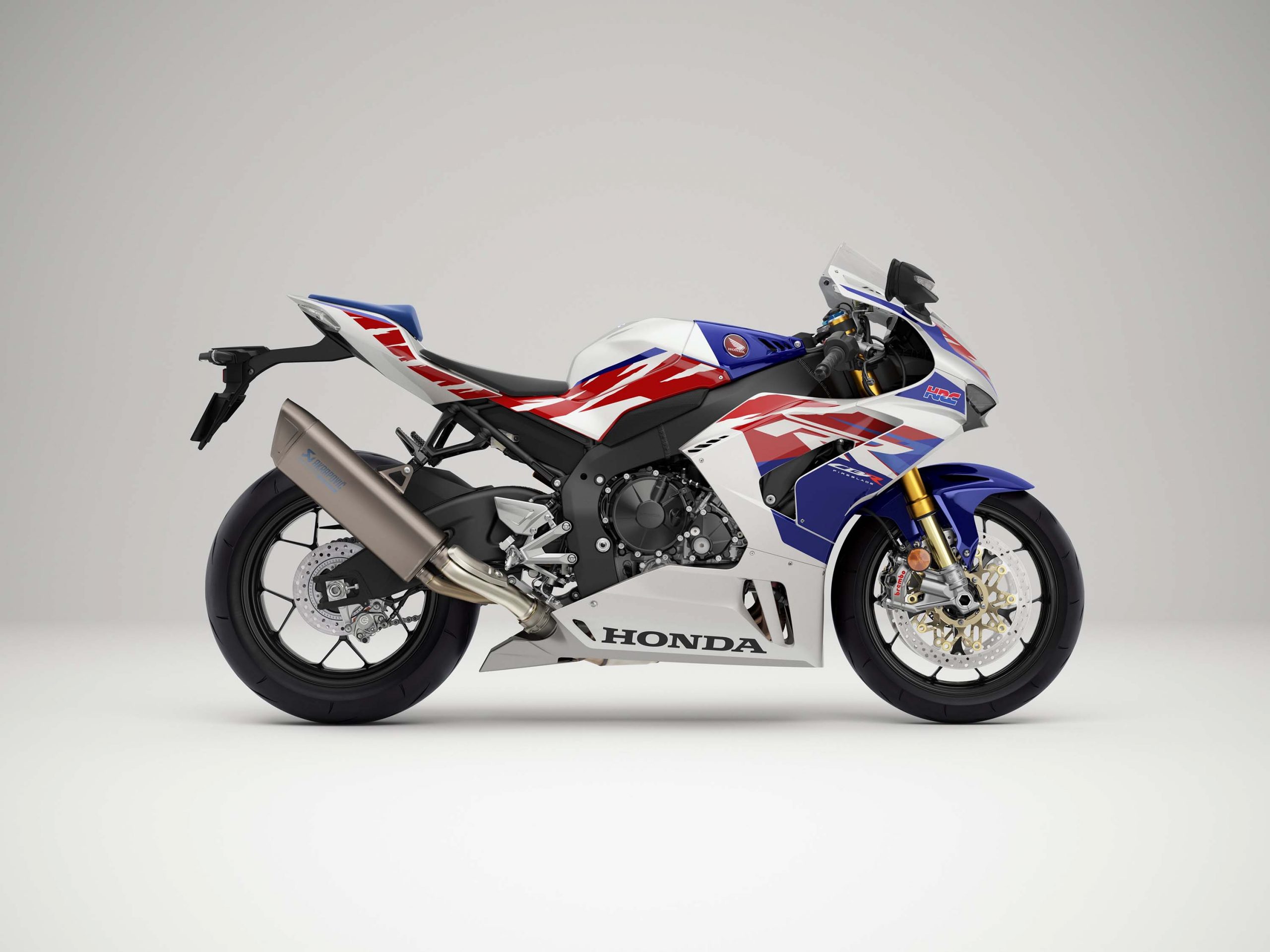 The Honda Cbr1000rr R Fireblade Sp 30th Anniversary Models Looks So Good In Its Retro Livery 8386